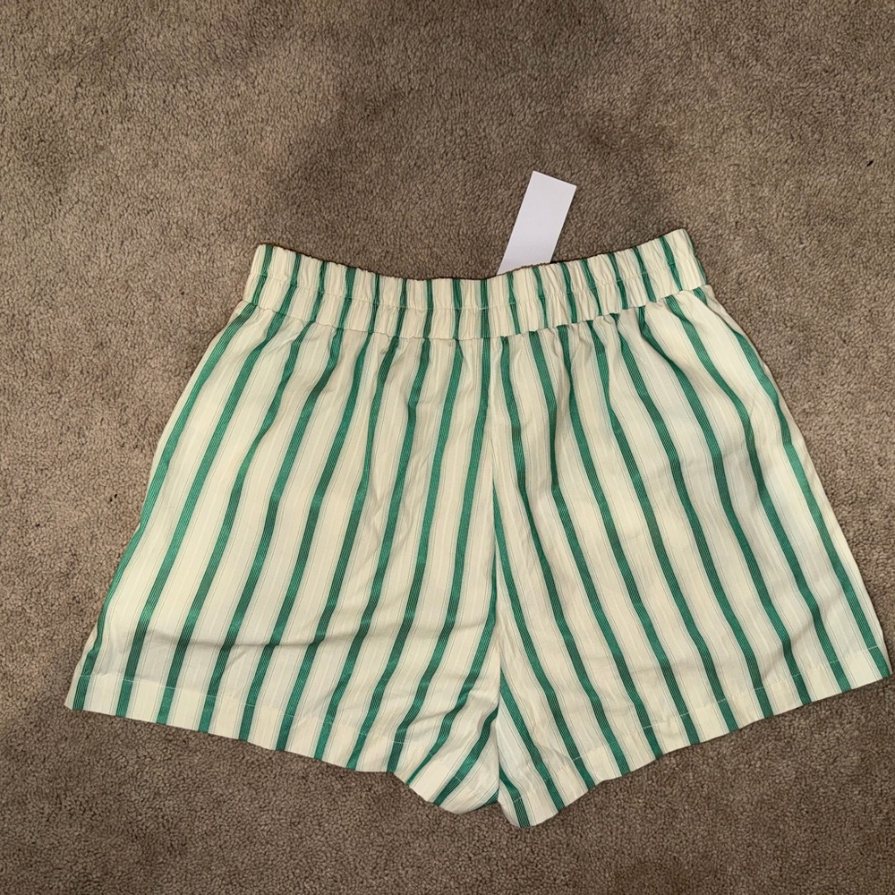 Aakaa Green and White Striped High Waist Shorts - Picture 2 of 2